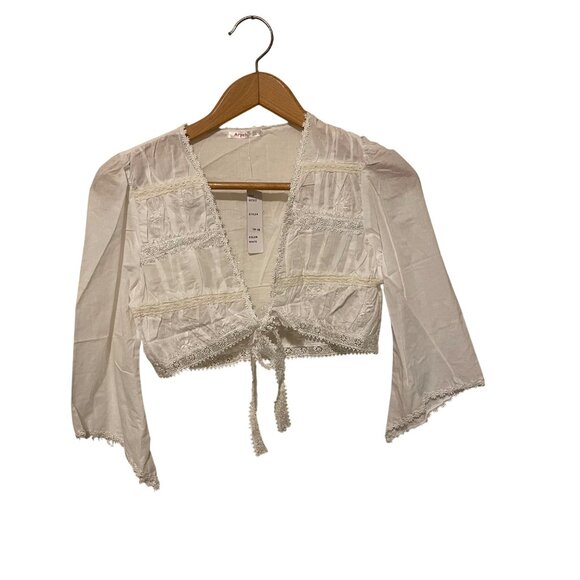 NWT White Aryeh Womens Boho-Style Lace-Trimmed Tie-Front Crop Top With 3/4 Sleev - Picture 1 of 9